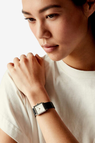 12.04 Reloj