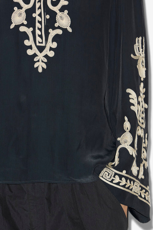 Blusa de crepé bordada Falonne Blusa de crepé bordada Falonne