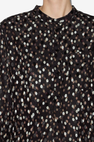Blusa de seda con estampado de lunares Blusa de seda con estampado de lunares