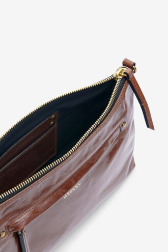 Bolso de hombro Nessah en piel brillante