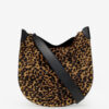 Bolso Oskan Soft en piel estilo «pony» con estampado de leopardo Bolso Oskan Soft en piel estilo «pony» con estampado de leopardo