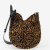 Bolso Oskan Soft en piel estilo «pony» con estampado de leopardo Bolso Oskan Soft en piel estilo «pony» con estampado de leopardo