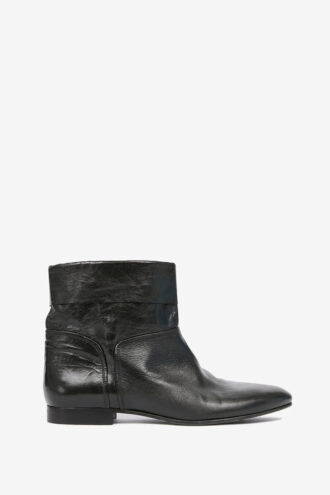 Botas planas de charol Juoza