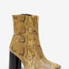 Botines de piel suave con tacón alto Botines de piel suave con tacón alto