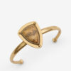 Brazalete de latón y piedra Dees Brazalete de latón y piedra Dees
