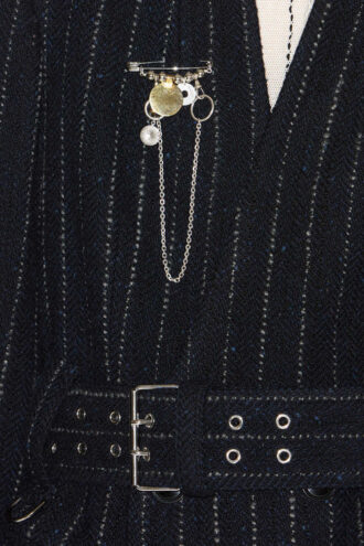 Broche Bonnnie con cadena y borlas