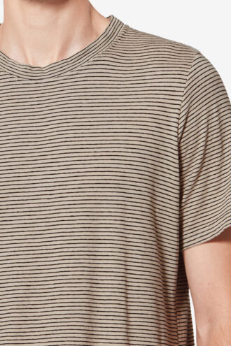 Camiseta de manga corta a rayas de algodón y lino