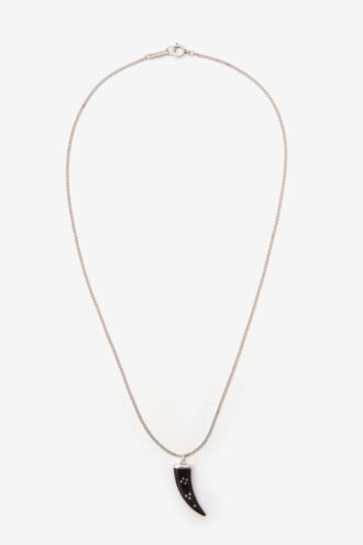 Collar con colgante de cuerno largo Maji