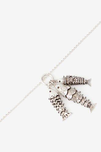 Collar River con colgantes en forma de pez