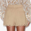 Pantalones cortos Safa con bordado calado Pantalones cortos Safa con bordado calado