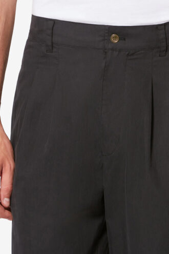 Pantalones de algodón con pliegues y corte holgado Yostin