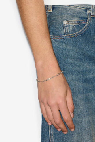 Pulsera de cadena Sachi en latón con acabado plateado