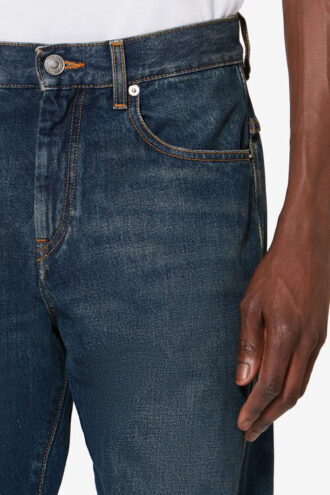 Vaqueros Lewys de 5 bolsillos en denim desgastado